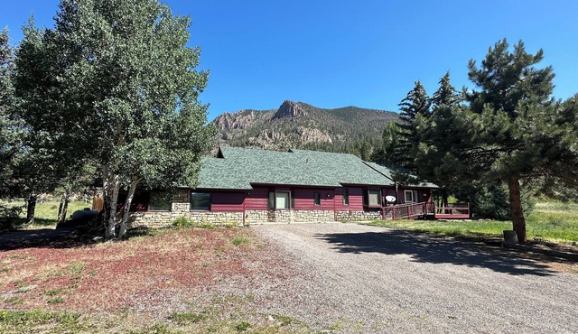 Perfect Home for Large Family Gatherings in South Fork/Creede Colorado all year