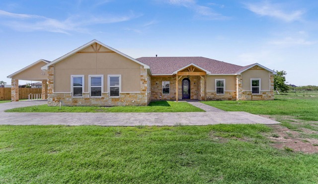 Perfect Home for Lg Groups, Travelers w/kids, Bonus 5k sqft Venue for Events!