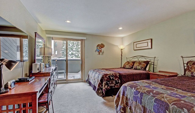 Perfect Hotel Room With Amazing Ski Access! CM247H