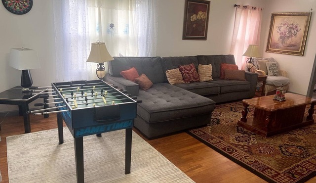 Perfect, huge, relaxing, and peaceful house located 10 min. of from the city.