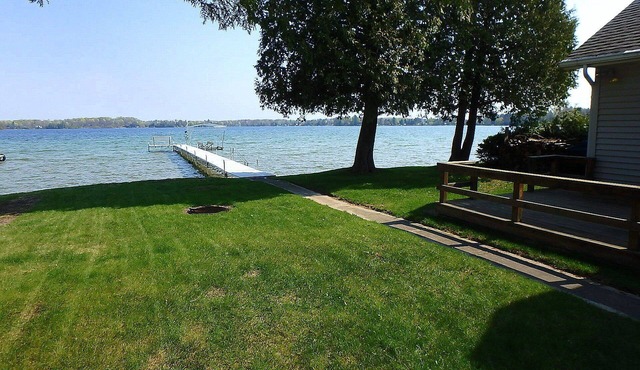 Perfect Kelly Lake Getaway 45 minutes North of Green Bay!