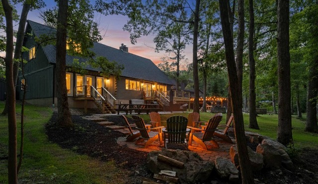 Perfect Lake Escape | Dog Friendly Hot Tub, Fire Pit, Dock Slip