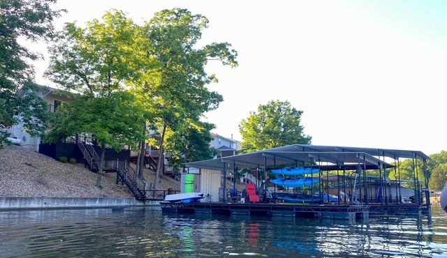 Perfect Lake Getaway in No Wake Cove- Sunrise Beach - Large Dock- Lily Pad- 31MM