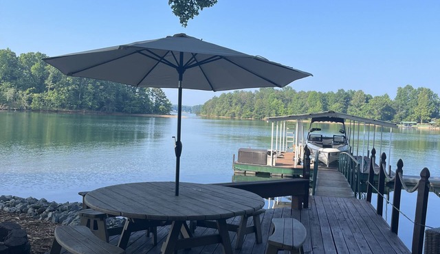 Perfect lake property for Clemson Game Day!
