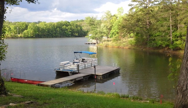 Perfect Lake Vacation! Boat Rental Available! VRBO Next Door For Big Groups!
