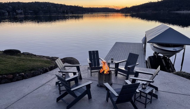 Perfect Lakefront Getaway for Relaxation and Fun
