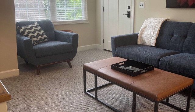 Perfect Little Condo in Downtown Auburn.