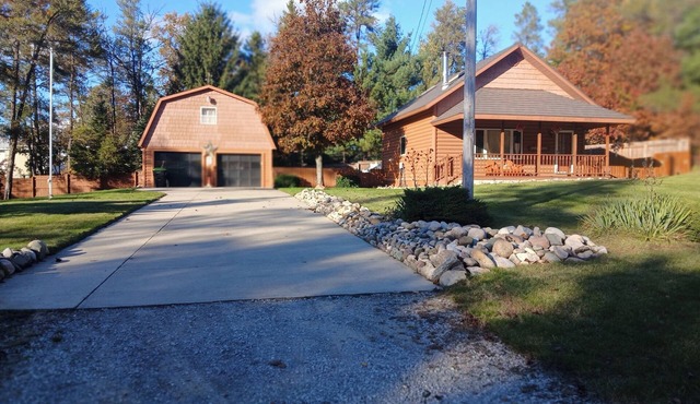 Perfect Little Cozy Cabin in a Small Quite Neighborhood - AC and WiFi