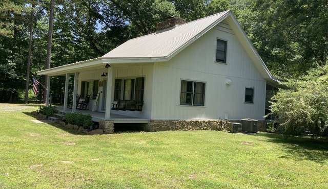 Perfect Little Red River Getaway with Private Fishing Dock!