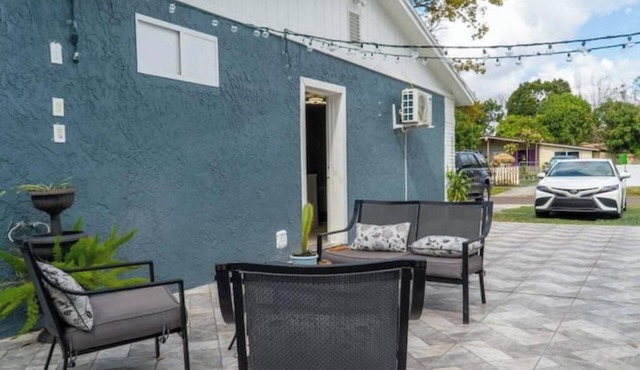 Perfect Location! All include Tampa Private Suite