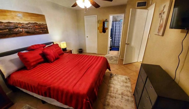 Perfect Location ASU Tempe 1 Bd 1Bath couples getaway!