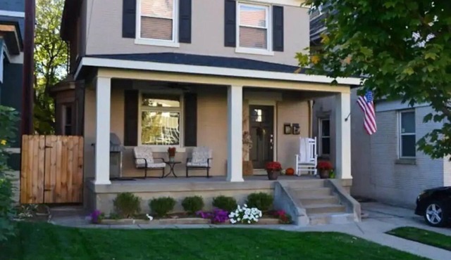 PERFECT Location- beautifully updated 2 BR! UC, Downtown, OTR, Hosptials