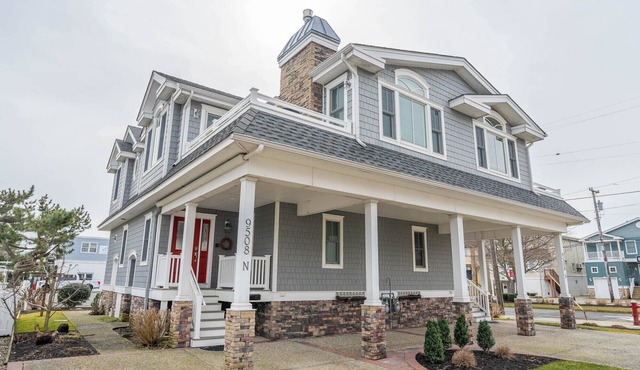 Perfect location! Dog friendly townhome in the heart of Stone Harbor