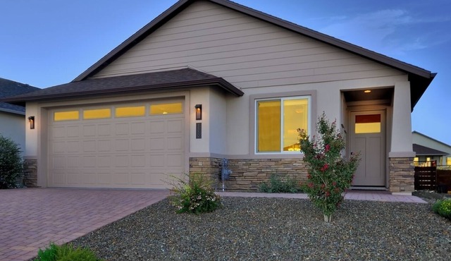 Perfect Location For 5 Surrounding Towns ~ 1 Minute Walk To Golf