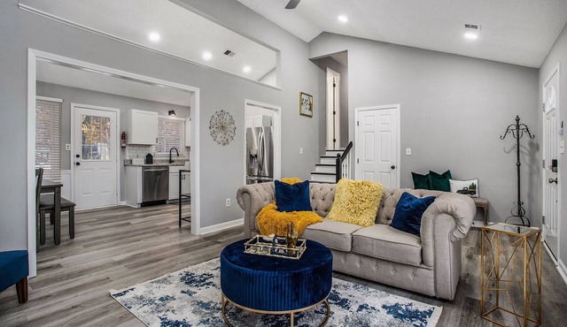 Perfect Location Large groups 5Bd Home - Lakepoint