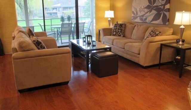 Perfect Location Lake Geneva/Abbey Villas condo