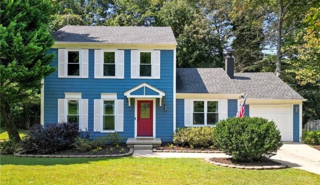 Perfect Location, Minutes to everything Alpharetta & Johns Creek