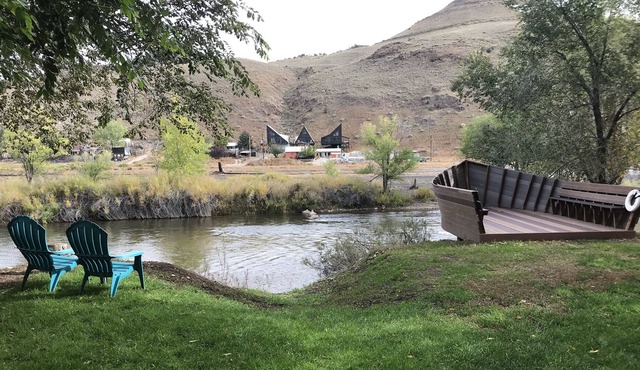 Perfect Location! On the River, Downtown Salida! Dogs Welcome (STR-0258)