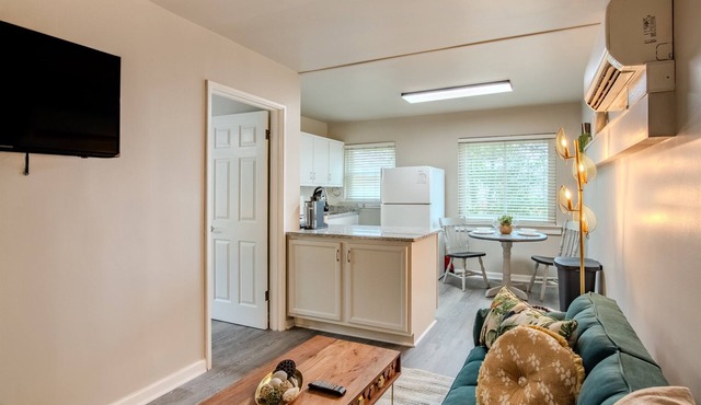 Perfect Location | Vulcan’s Hideout B4 | King Bed
