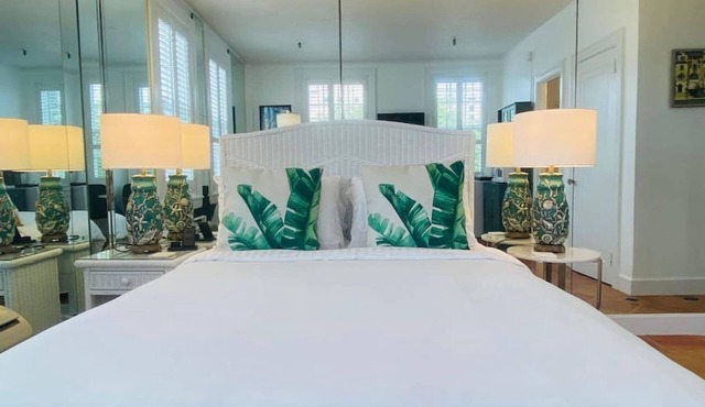 Perfect locationTropicalCharm Studio3002