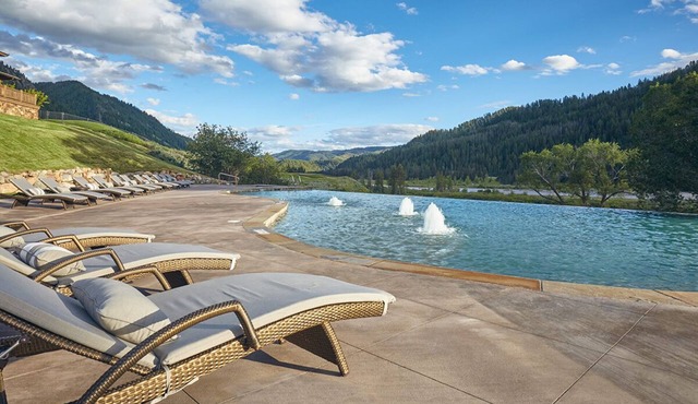 Perfect Lodge for Jackson Hole Fun-Fairway 9