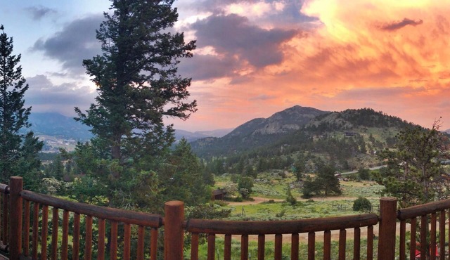 Perfect Mountain Home with Hot Tub - near RNMP park entrance - SPECIAL RATES!