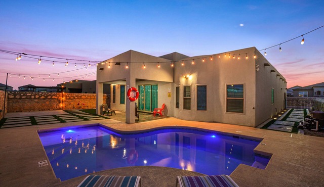 !PERFECT! New Luxurious Modern Home w/Private outdoor Pool !