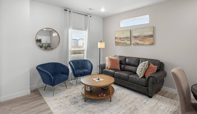 Perfect Ozark Retreat. Close to Everything, 3 bed, w/Office