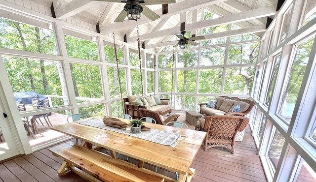 Perfect place for large group getaway! Flat lot, Year round water and boat ramp