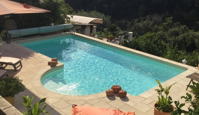 Perfect place to escape from routine in the heights of Nice