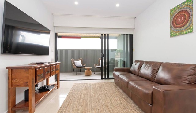 Perfect Prospect Among Citys Dining Hotspots