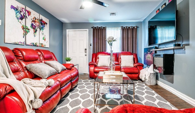 Perfect, Relaxing King bed Suits/free parking
