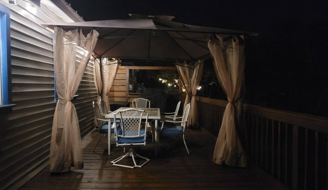 Perfect Riverside Getaway! Enjoy Hiking, Kayaking, or Relaxing by the Firepit!