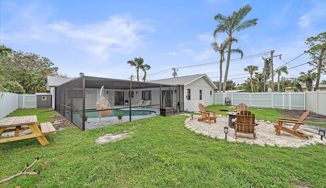 Perfect Sarasota Getaway: Fully Renovated Heated Pool w no extra fee -Game Room!