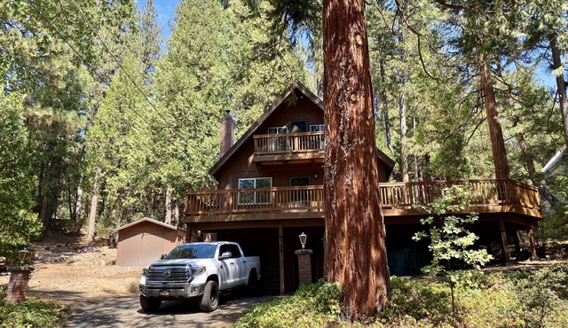 Perfect Sierra Cabin Retreat - Near Rivers, Lakes, and Mountains