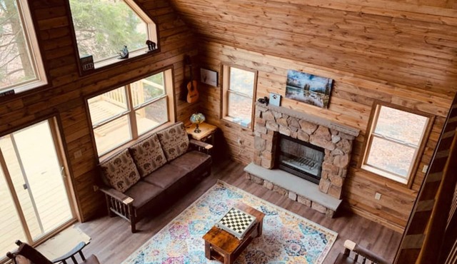 Perfect Ski getaway/Lakefront in Poconos 6 bedroom +Loft, 6.5 bath sleeps 14+