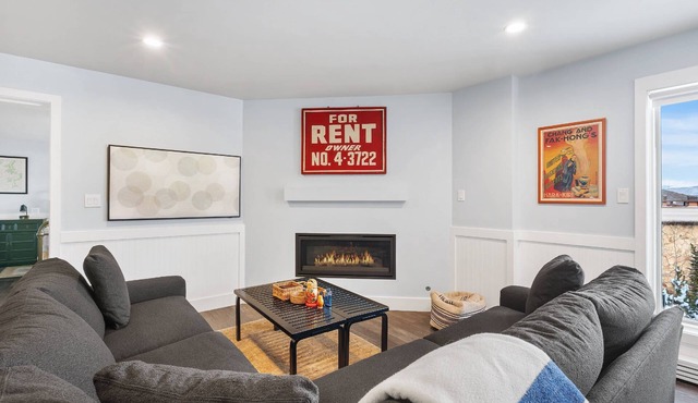 Perfect Snowmass Getaway! 2 Balconies W/Great Views, Gas Grill, Pool/HT, Gas FP, W/D & Parking