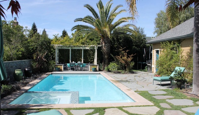 Perfect Sonoma Location: Blocks From The Plaza, Pool, Spa, Spacious & Private