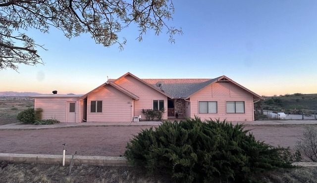 Perfect space to connect with nature and take in spectacular views!n