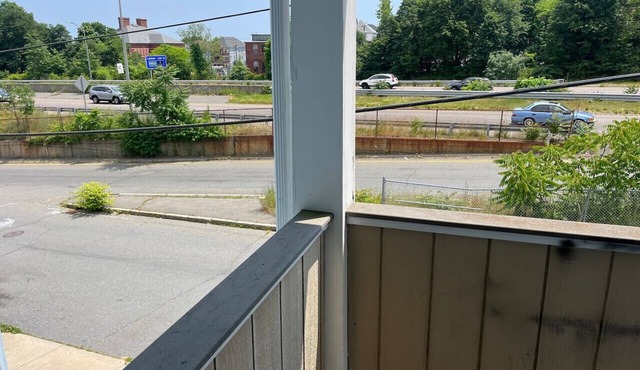 Perfect spacious getaway 2nd fl