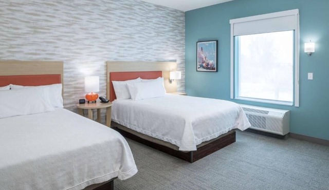 Perfect Spot for Unwinding! Onsite Pool, Pet-Friendly Property, Free Breakfast!