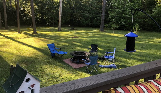 Perfect spot on lake for fishing! Spacious home & backyard