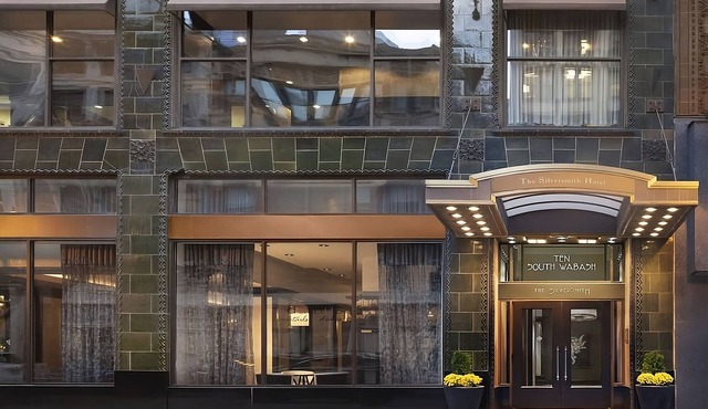 Perfect Spot to Explore Downtown | Relaxing Room Perfect for Romantic Stay