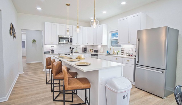 Perfect Spot to Relax 4br/3ba Near Dtown Hemisfair