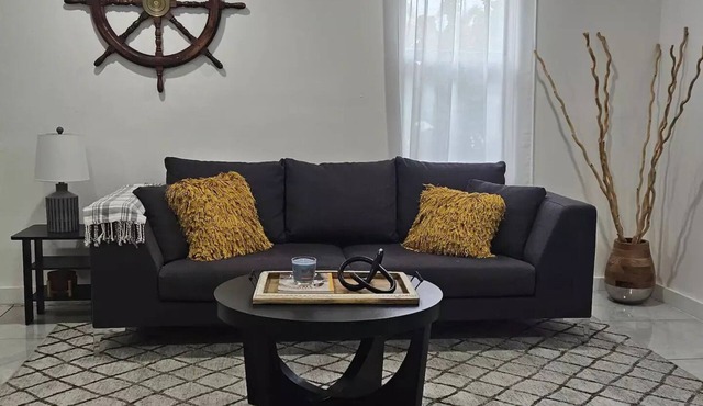 Perfect Stay! 3 BR house in Dania Beach, Florida n