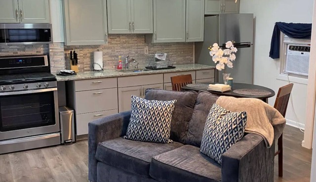 Perfect studio apartment with AC in welcoming New Milford