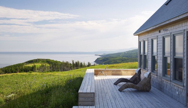 Perfect Summer House With 360 Degree Views