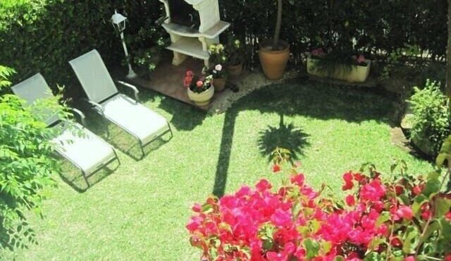 Perfect Summer/Winter let.Ideally Located for Beach/Rests/Shops. Air Con/Wi-f
