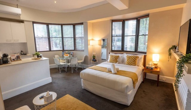 Perfect sunny Studio in the city- Broadway- Chippendale