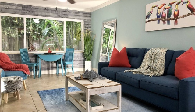 Perfect Sunset Coastal Condo. Walk to the Waterfront and Downtown Main Street.